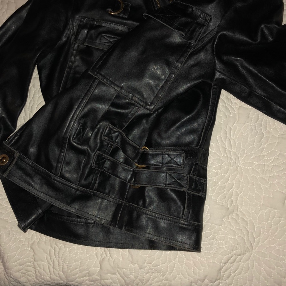 leather jacket - Picture 4 of 5